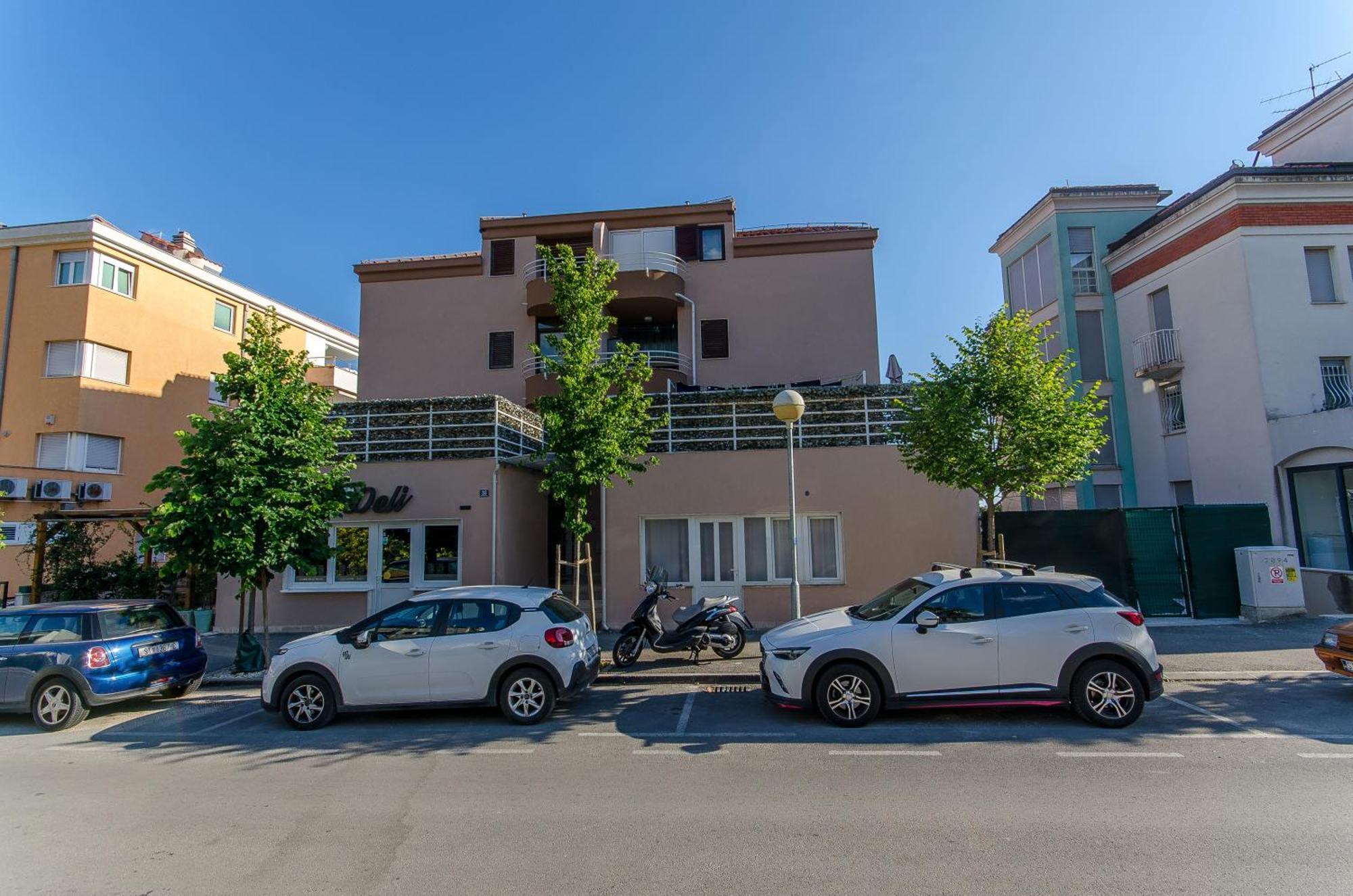 Apartment Beaches & Park Marjan Apartment